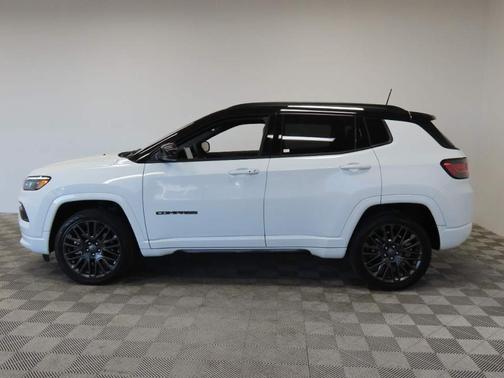 2023 Jeep Compass Altitude