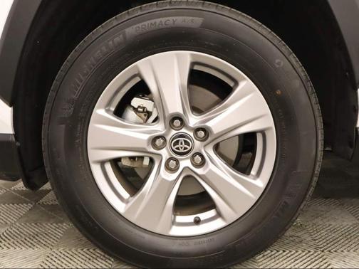 Ice 2025 Toyota RAV4 XLE