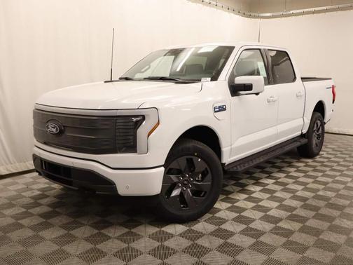 2025 Ford F-150 Lightning LARIAT