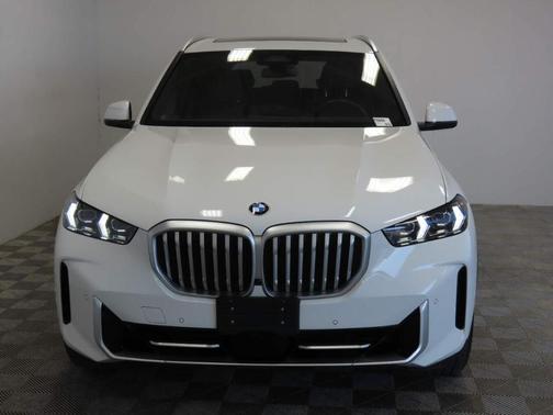 Alpine White 2025 BMW X5 xDrive40i