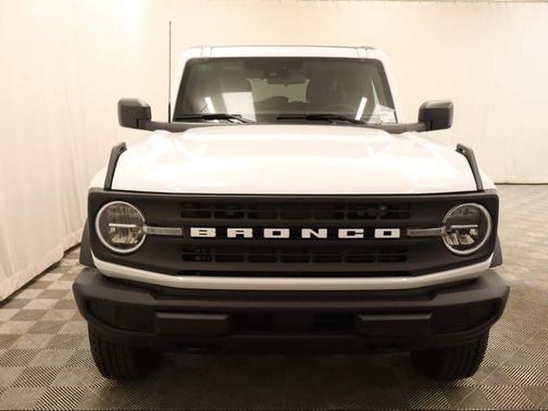 Oxford White 2026 Ford Bronco Big Bend