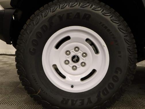 Desert Sand 2026 Ford Bronco Heritage Edition