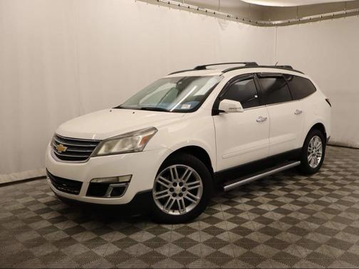 White 2014 Chevrolet Traverse 1LT SUV