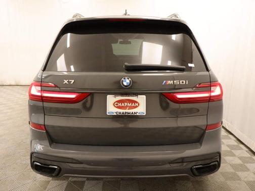 2022 BMW X7 M50i