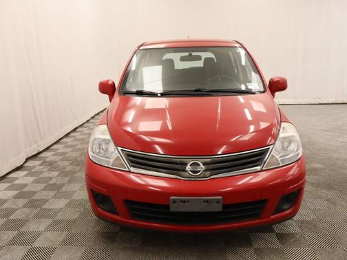 2011 Nissan Versa 1.8 S