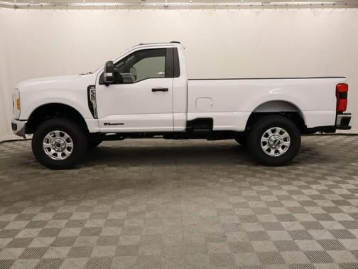 2023 Ford F-350 XLT