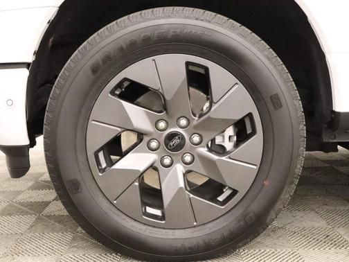 2023 Ford F-150 Lightning LARIAT