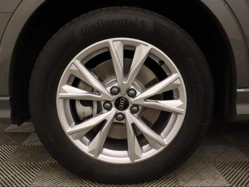 2024 Audi Q3 45 S line Premium