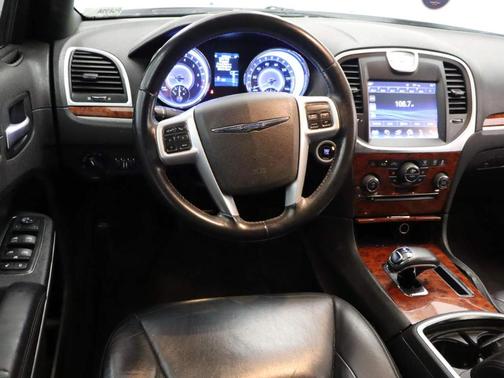 Bright White Clearcoat 2014 Chrysler 300 Base