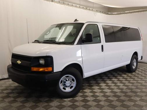 2017 Chevrolet Express 3500 LS