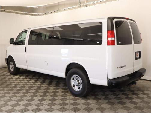 2017 Chevrolet Express 3500 LS