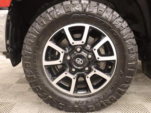 2017 Toyota Tundra SR5
