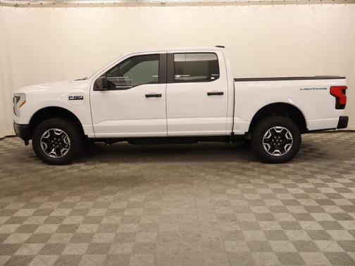 2024 Ford F-150 Lightning Pro