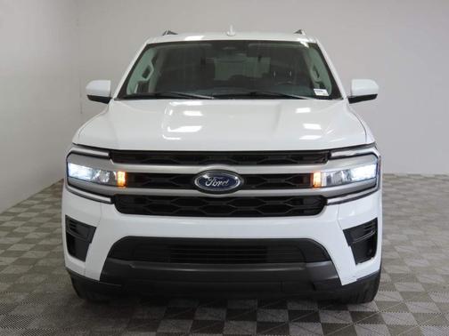Oxford White 2024 Ford Expedition XLT