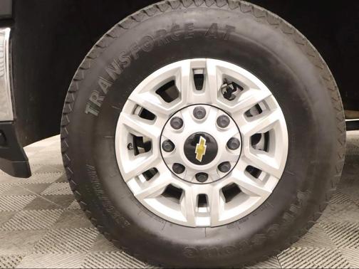 Summit White 2025 Chevrolet Silverado 2500 LT