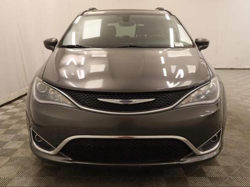 2019 Chrysler Pacifica Touring-L