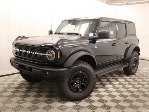 Shadow Black 2026 Ford Bronco Outer Banks SUV