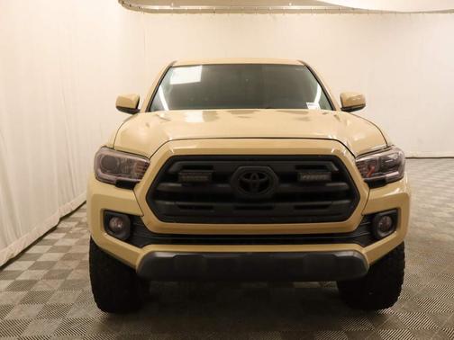 2016 Toyota Tacoma SR5