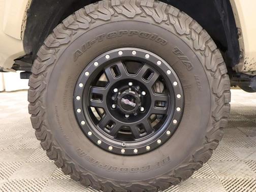 2016 Toyota Tacoma SR5