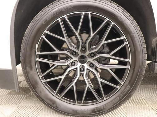 Crystal White Tri-Coat 2019 Cadillac Escalade Premium Luxury