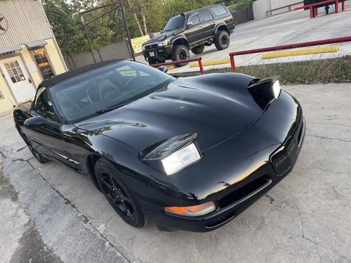 2003 Chevrolet Corvette Base