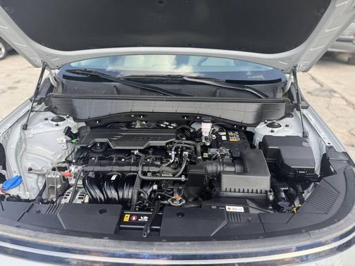 2024 Hyundai KONA SE