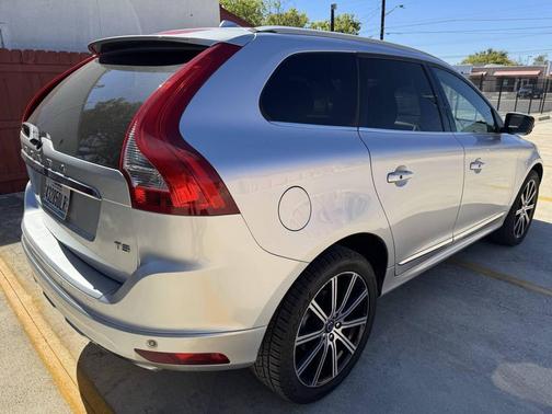 2015 Volvo XC60 T5 Platinum