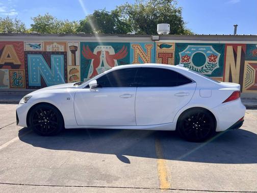 2018 Lexus IS 300 Base