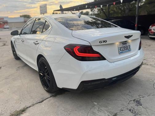 2021 Genesis G70 2.0T RWD