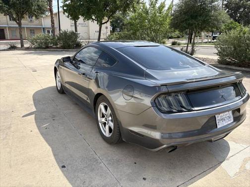 2016 Ford Mustang V6