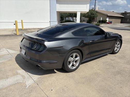 2016 Ford Mustang V6