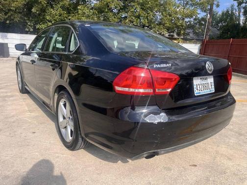 2014 Volkswagen Passat 1.8T S