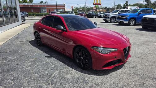 Rosso 2020 Alfa Romeo Giulia Base