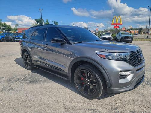 Gray Metallic 2021 Ford Explorer ST