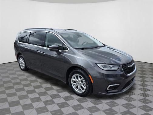 2022 Chrysler Pacifica Touring-L