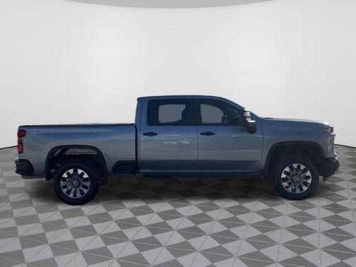 2024 Chevrolet Silverado 2500 Custom