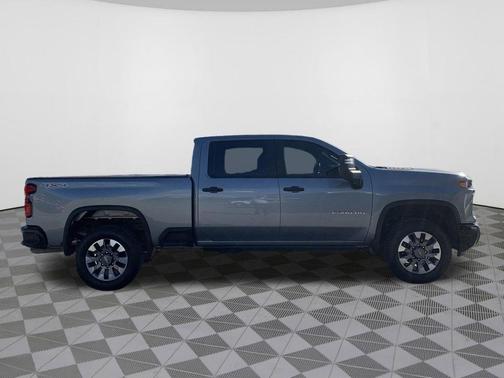 2024 Chevrolet Silverado 2500 Custom