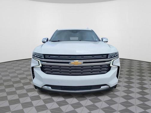 Summit White 2023 Chevrolet Suburban Premier