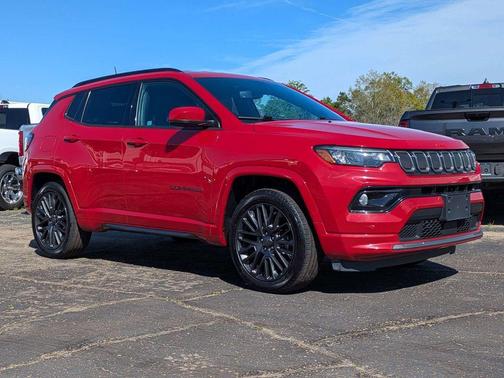 Redline Pearlcoat 2022 Jeep Compass Limited