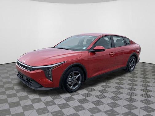 Currant Red 2025 Kia K4