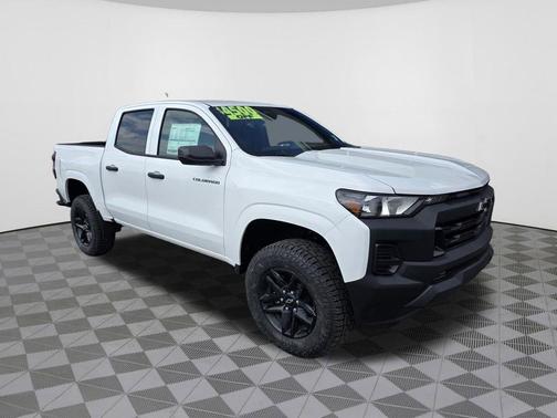 Summit White 2026 Chevrolet Colorado WT