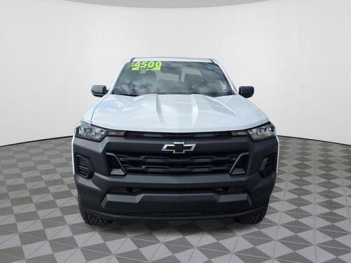 Summit White 2026 Chevrolet Colorado WT