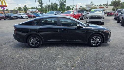 Aurora Black Pearl 2026 Kia K4