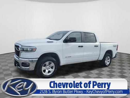 Bright White Clearcoat 2025 RAM 1500 Big Horn/Lone Star