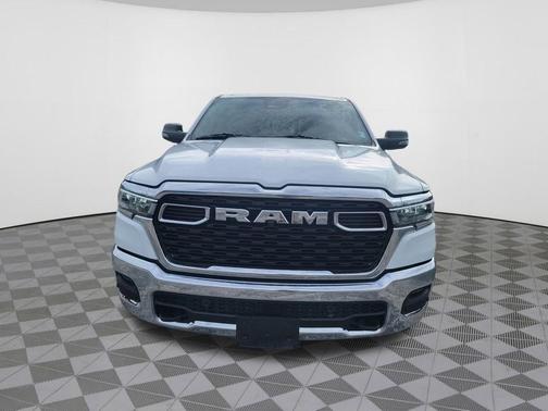 Bright White Clearcoat 2025 RAM 1500 Big Horn/Lone Star