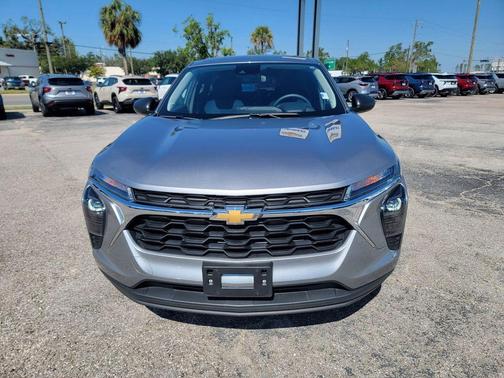 Sterling Gray Metallic 2024 Chevrolet Trax LS
