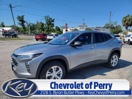 Sterling Gray Metallic 2024 Chevrolet Trax LS