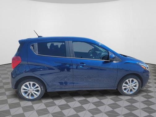 Blue Glow Metallic 2022 Chevrolet Spark 1LT