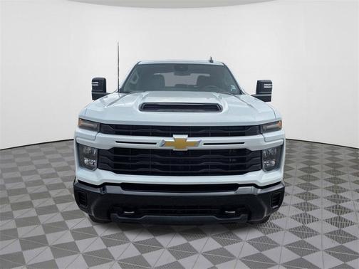 2026 Chevrolet Silverado 2500 Custom