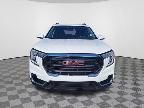 Summit White 2023 GMC Terrain SLE